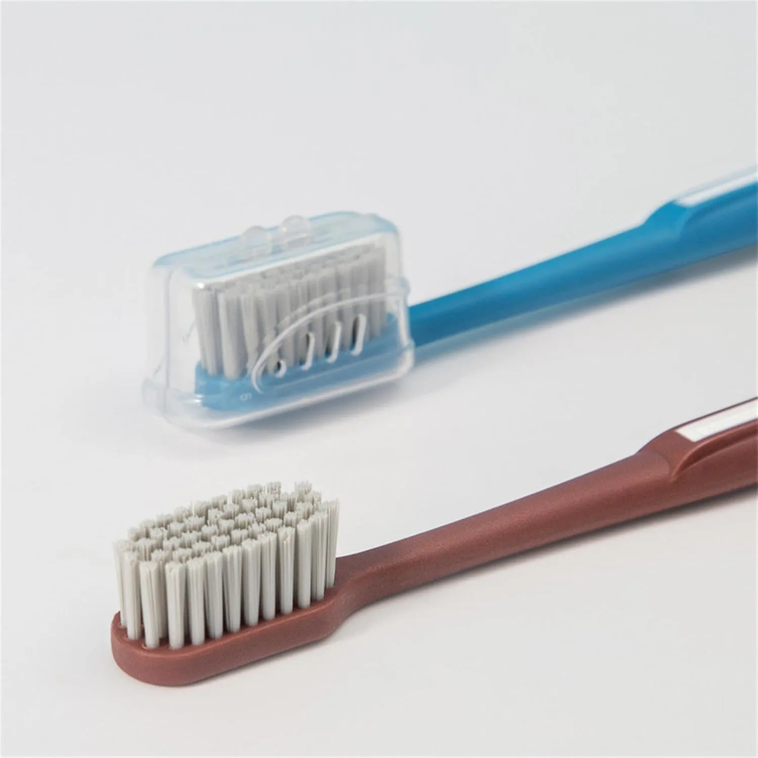Adult Manual Hard bristled toothbrushes with Cover, Big Head Medium Size,for Cleaning Smoke Stain, Tartar, Coffee Stain, Tea Stain.【Hard Bristle Black,5 Count (Pack of 1)】