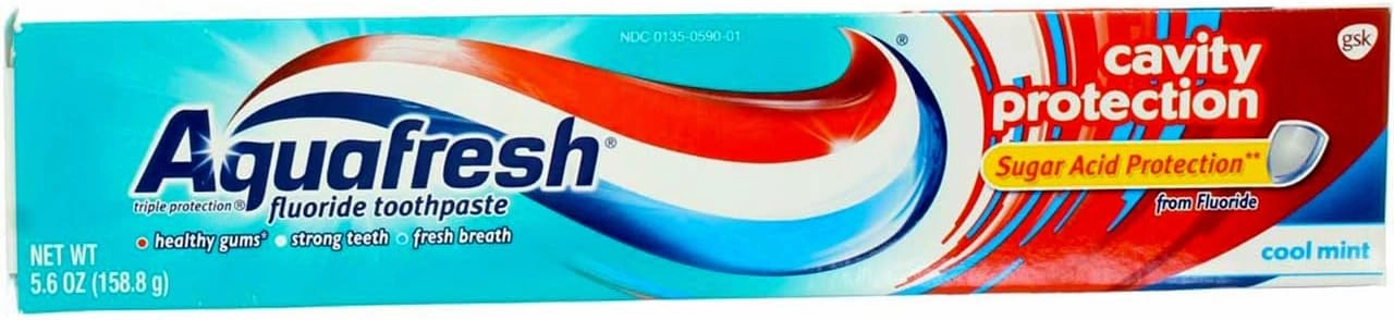 Aquafresh Cavity Protection Fluoride Toothpaste, Cool Mint 5.6 oz (Pack of 5)