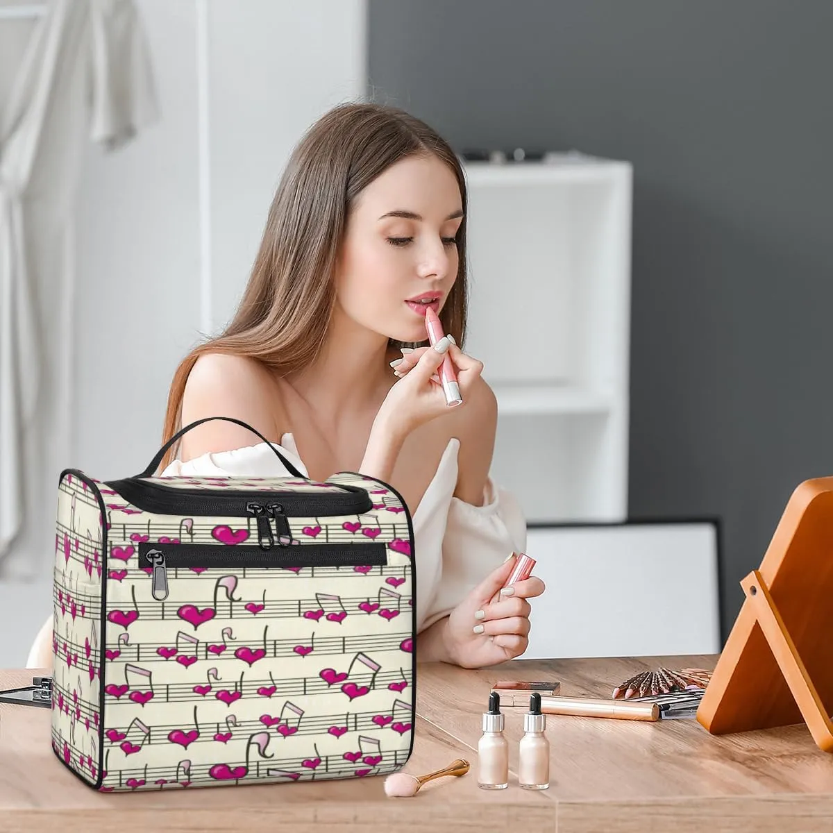 Heart Music Notes Hanging Toiletry Bag for Men Women Travel Cosmetic Makeup Organizer Bag Water Resistant Large Portable Wash Case for Accessories, Toiletries, Cosmetics